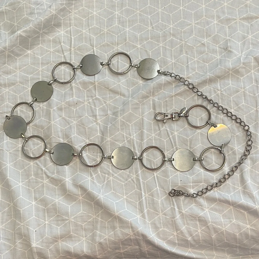 Elegant Silver Circle Link Belt